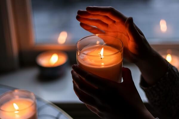 Aromara Candle